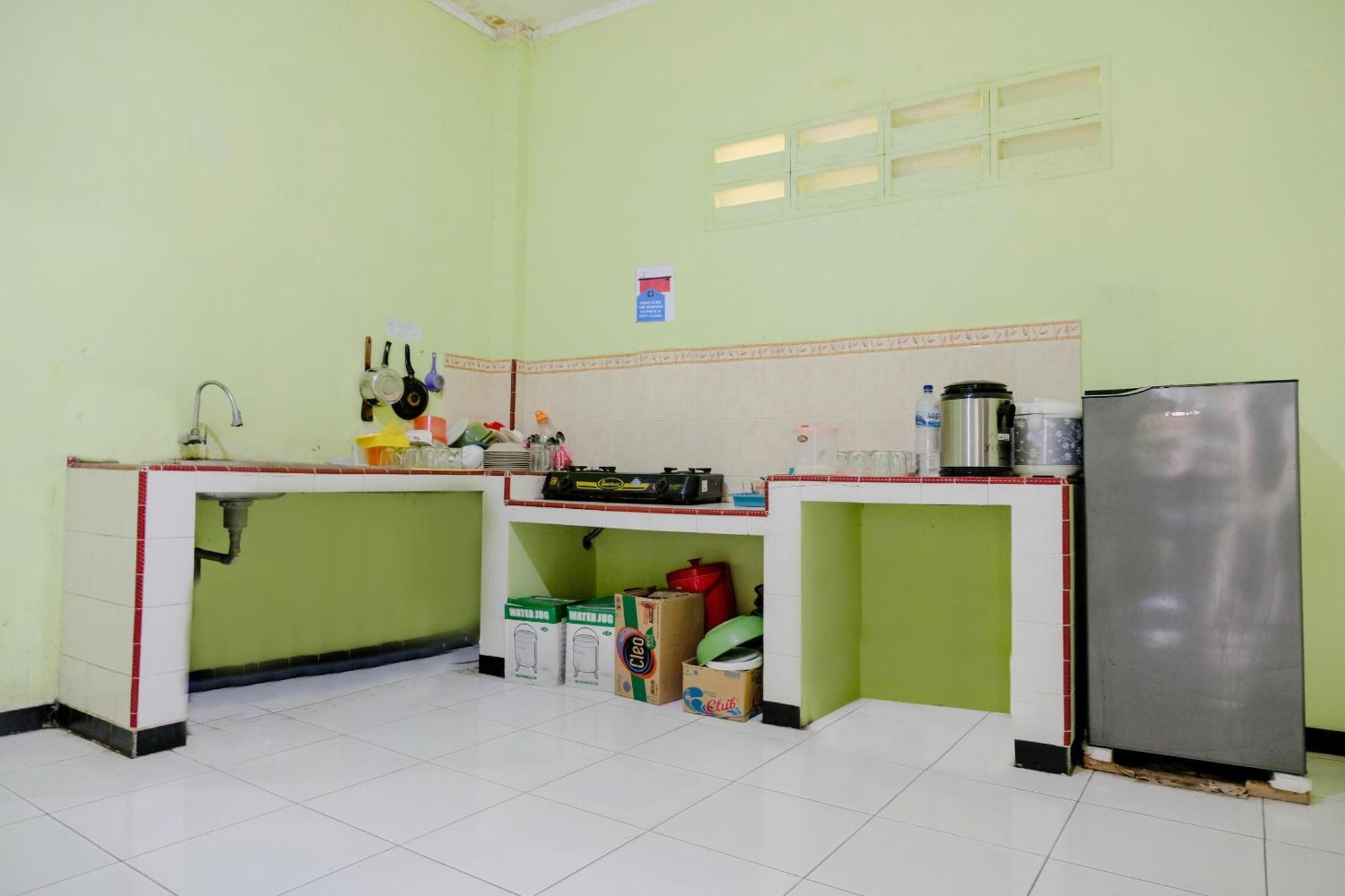 Oyo Life 2508 Alba Suites Homestay Syariah Tulungagung Dış mekan fotoğraf