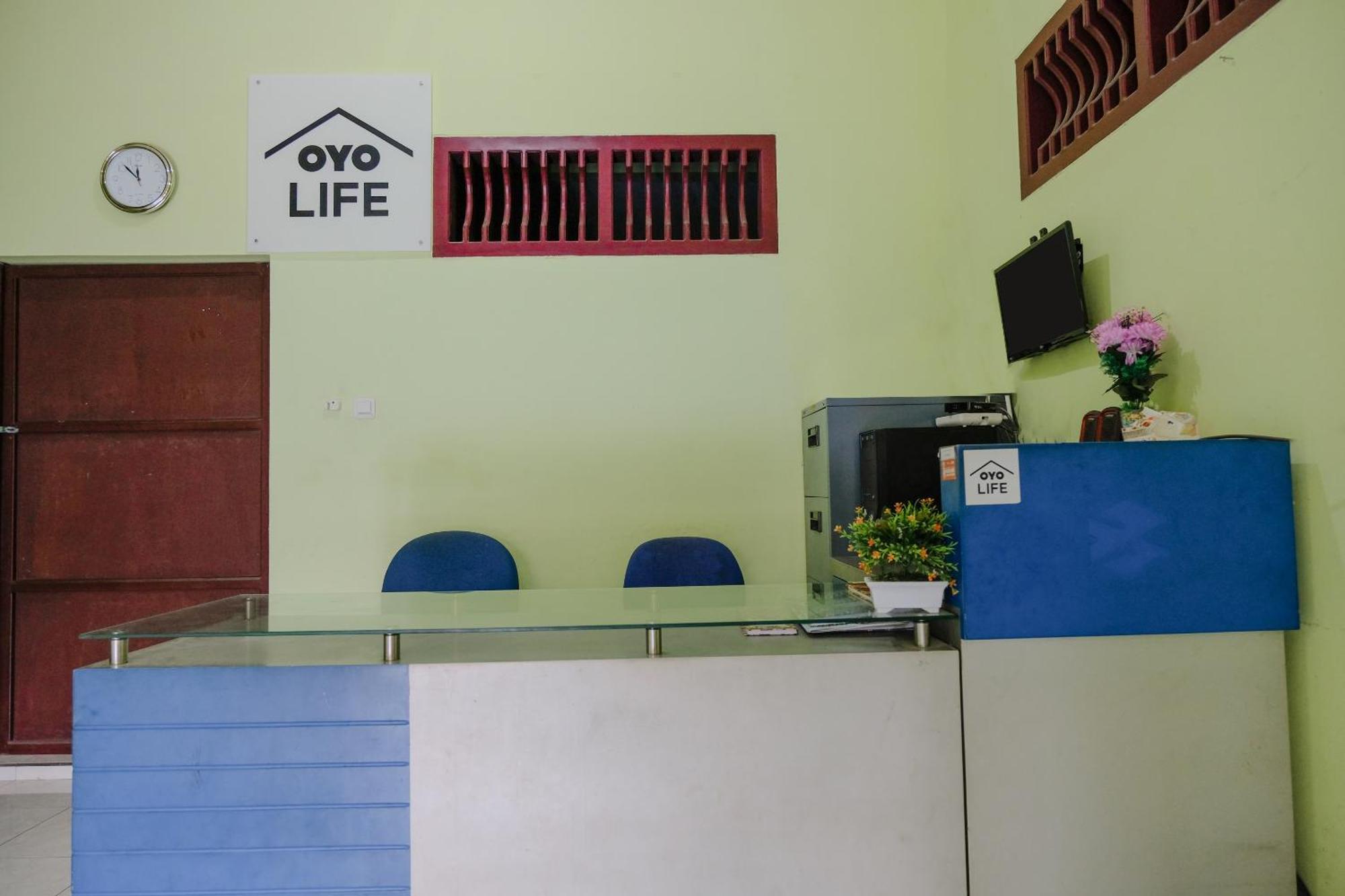 Oyo Life 2508 Alba Suites Homestay Syariah Tulungagung Dış mekan fotoğraf