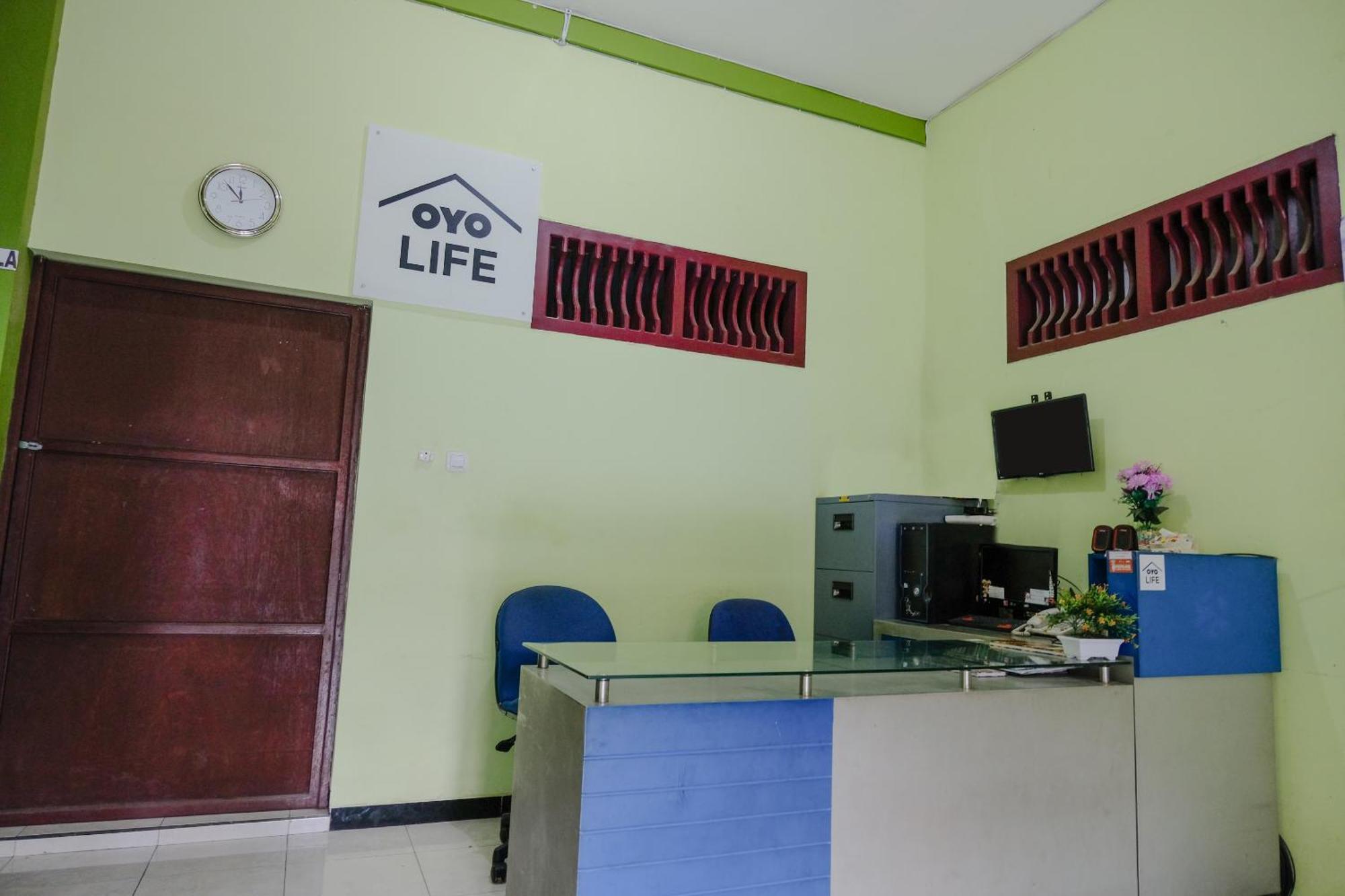 Oyo Life 2508 Alba Suites Homestay Syariah Tulungagung Dış mekan fotoğraf